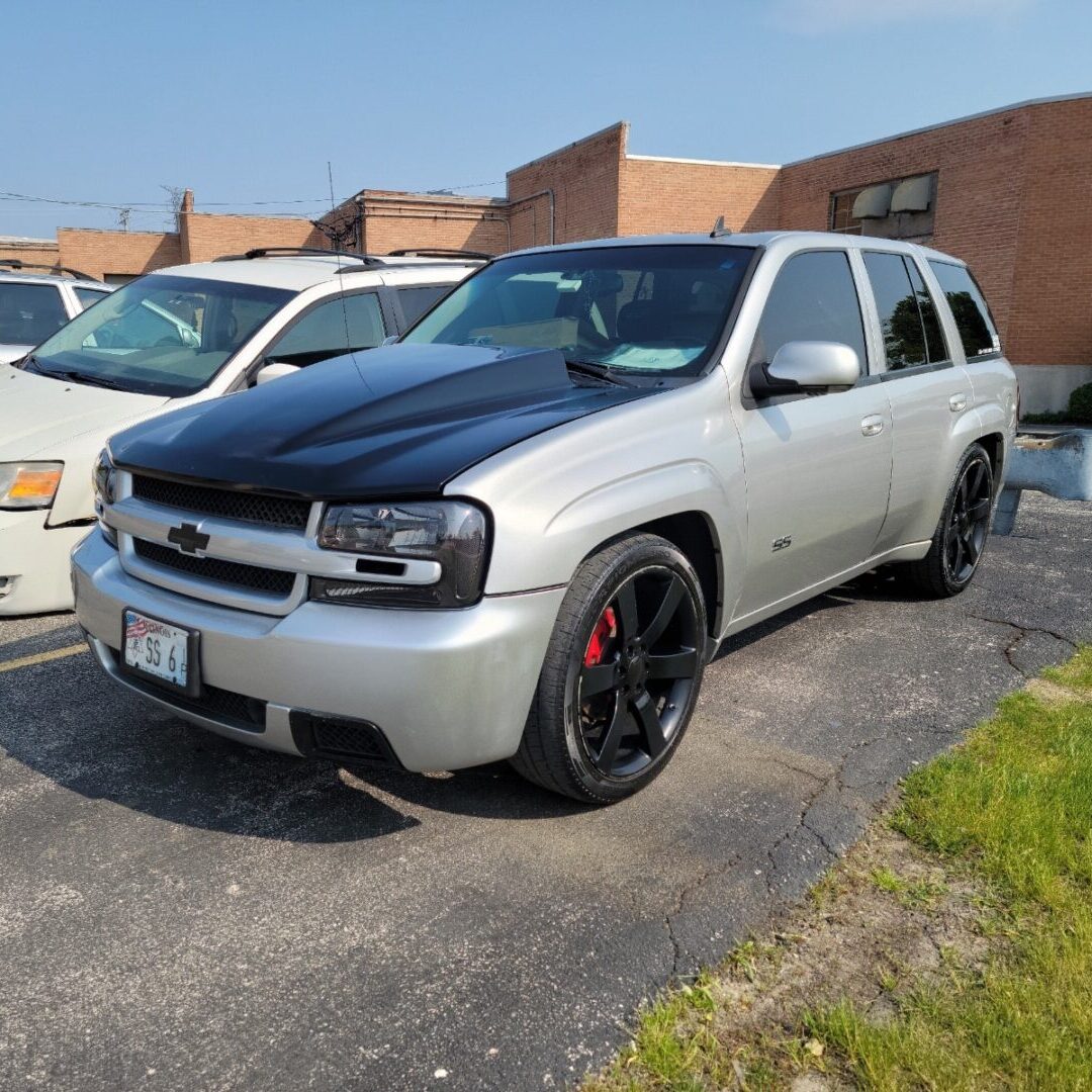 02-09 Trailblazer 4 inch bolt on hood - Jose O.